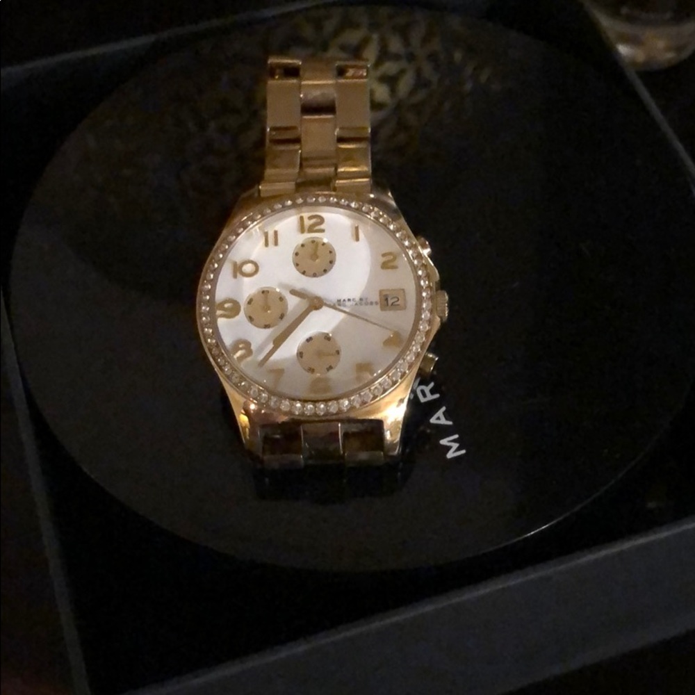 Marc Jacobs gold watch